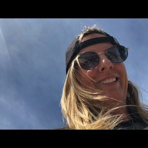 Meet your Posher, Dawn